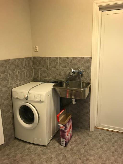 Comfortable 3 Bedroom Apartment On One Floor. Sandefjord Kültér fotó